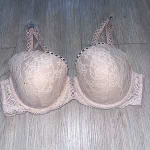 Victoria's Secret Cream Lace Push-Up Bra 36D